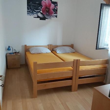 Apartamento Apartman Janja Bol Exterior foto