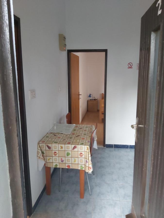 Apartamento Apartman Janja Bol Exterior foto